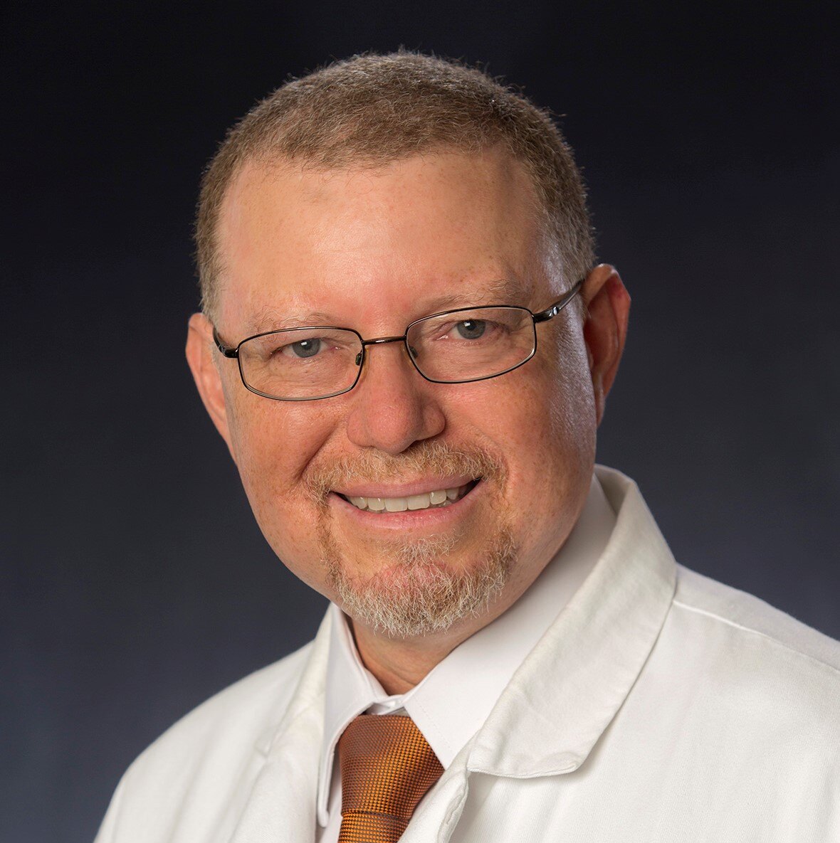 Surgeon Cuts athenahealth EHR and Switches to Amazing Charts