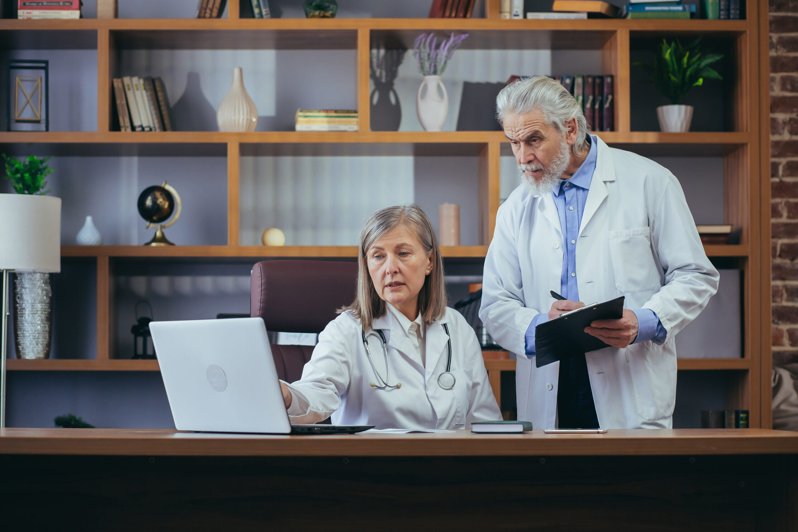 3 Productivity Problems Plaguing Urgent Care Clinics: How to Streamline Operations with EHR Software