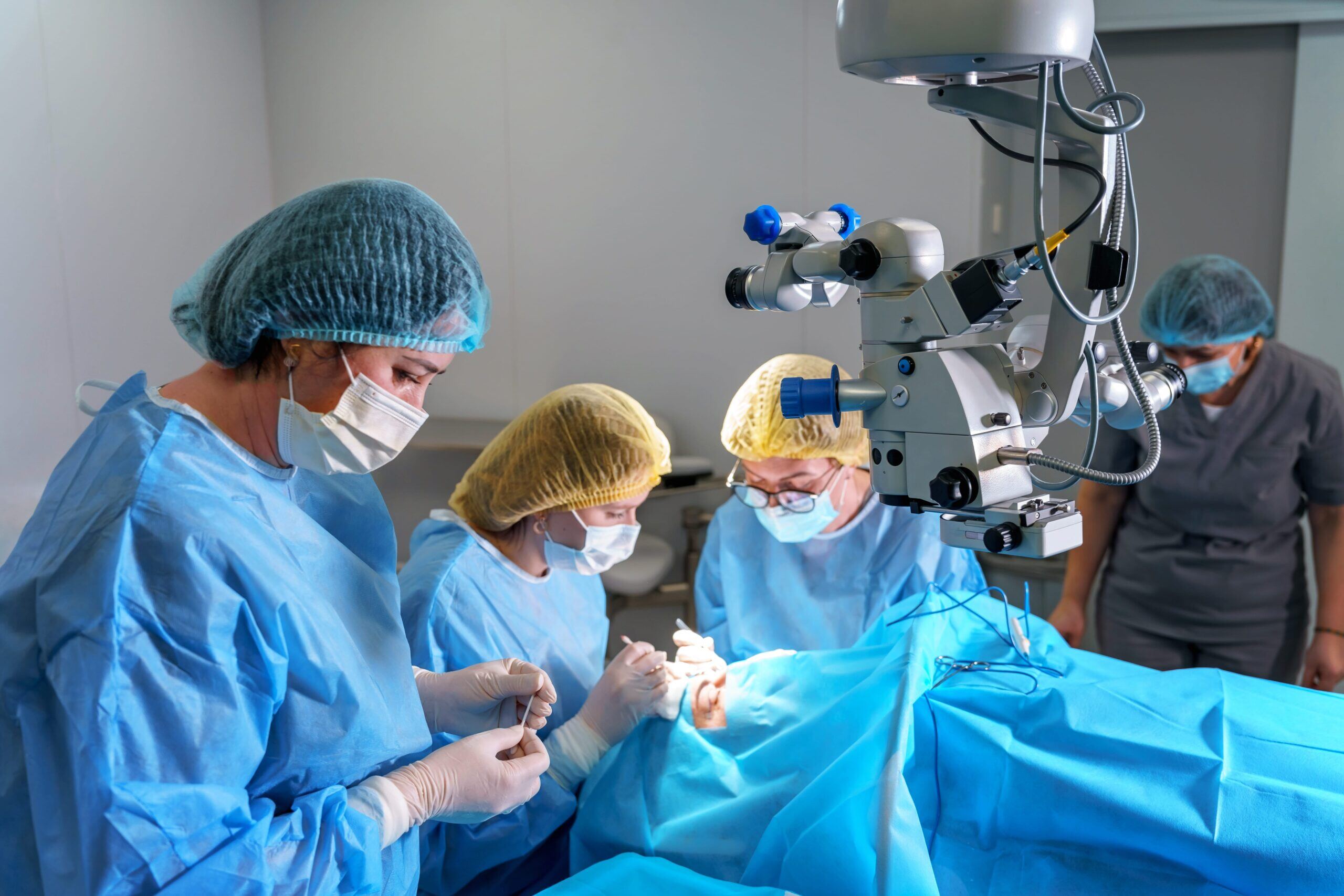 The Ultimate Guide to Empowering Plastic Surgery Practices - by Amazing Charts