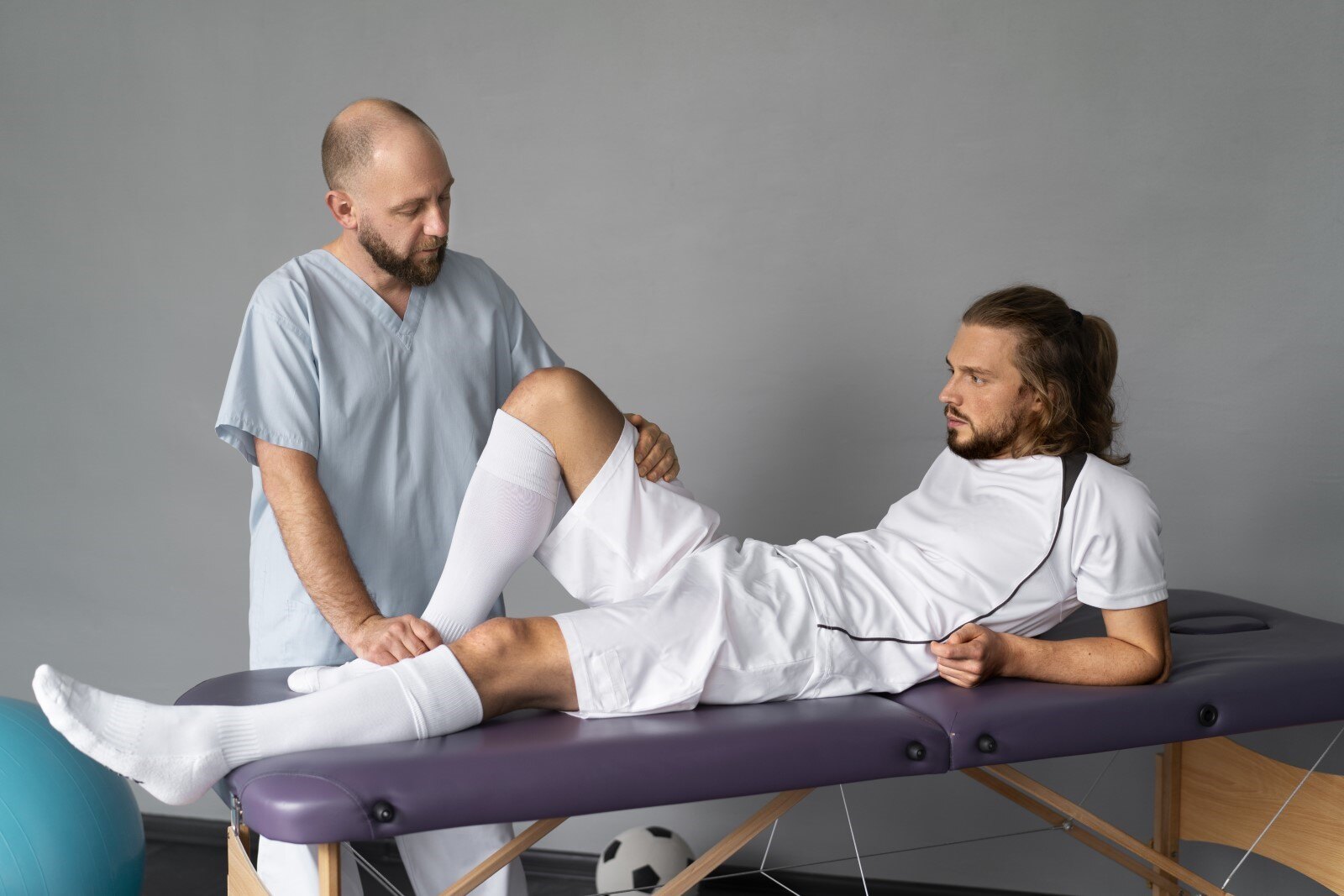 Enhancing Patient Care with Amazing Charts EHR in Physical Therapy